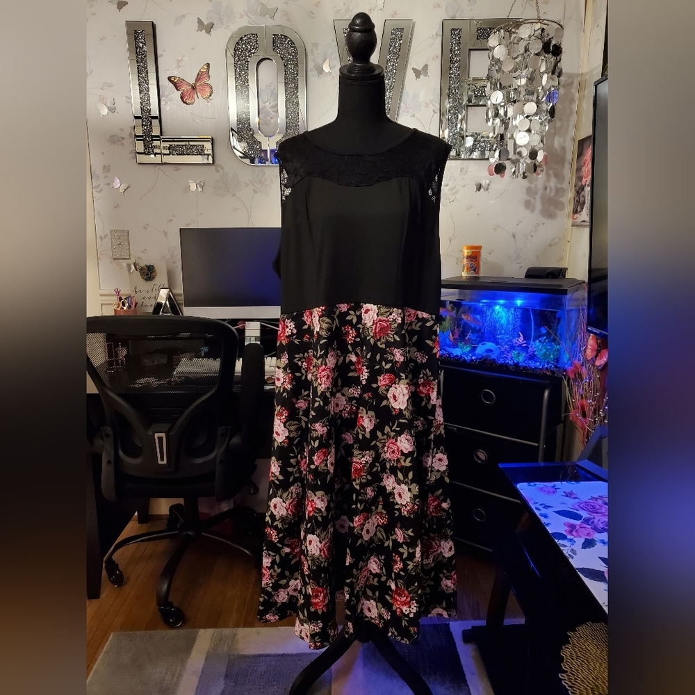NWOT Black & Floral Dress 3x